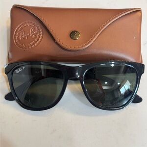 Like new - Ray-Ban Black Sunglasses with Brown Case